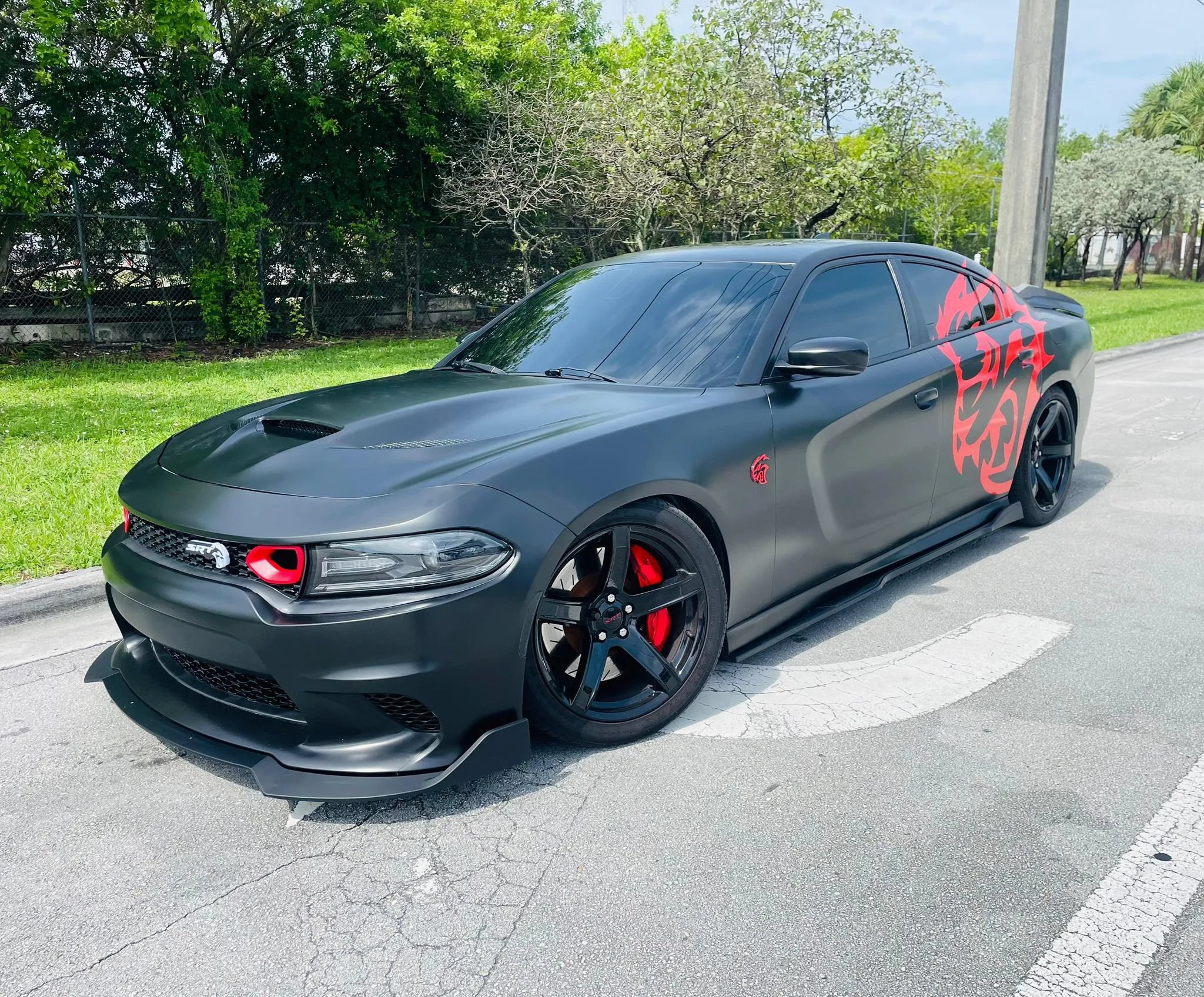 Used 2019 Dodge Charger SRT Hellcat w/ Harman/Kardon Audio Group RWD image 1