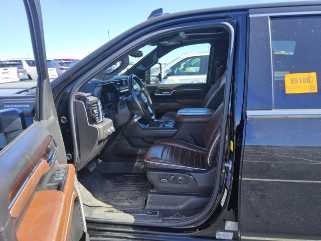 Used 2024 GMC Sierra 3500 Denali Ultimate AWD/4WD image 8