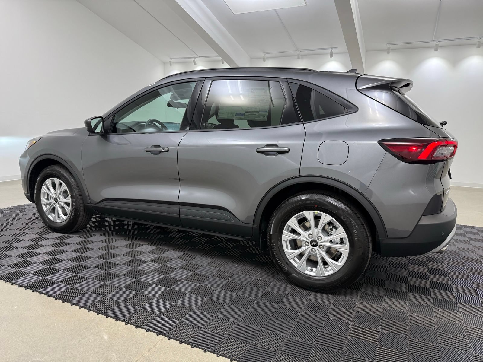 New 2026 Ford Escape Active w/ Active Premium Tech Pack FWD image 4