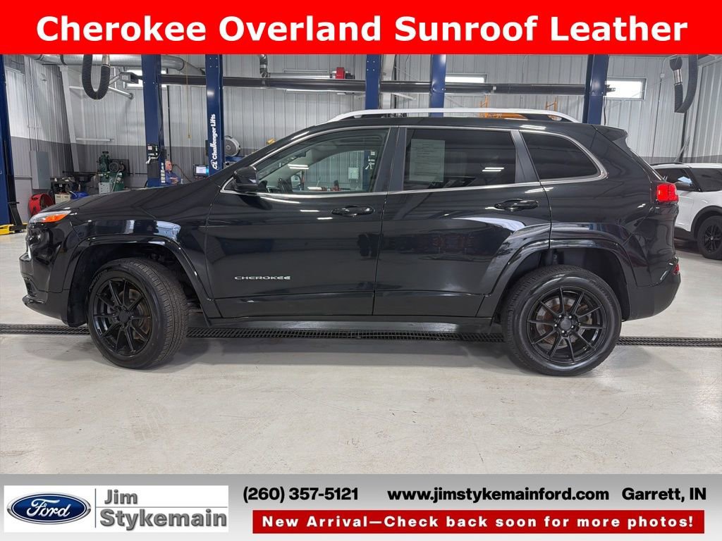 Used 2016 Jeep Cherokee Overland AWD/4WD image 3