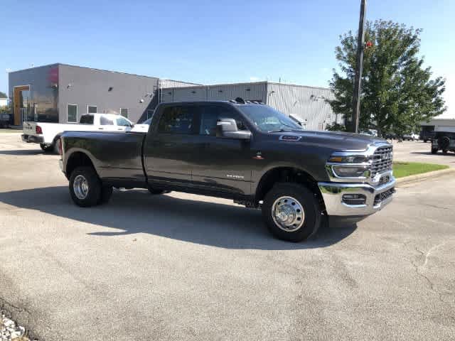 New 2026 RAM 3500 Big Horn AWD/4WD image 4