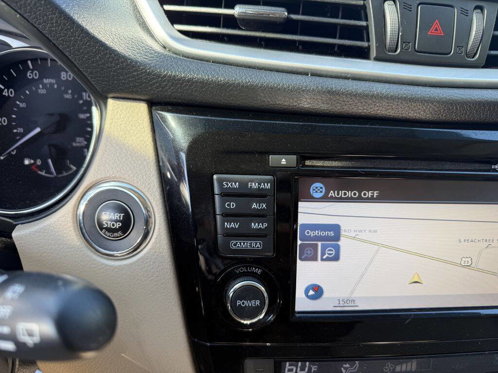 Used 2016 Nissan Rogue SV w/ SV Premium Package image 17