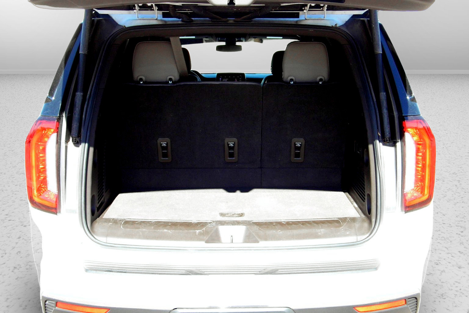 Used 2021 GMC Yukon SLT w/ SLT Premium Package image 28