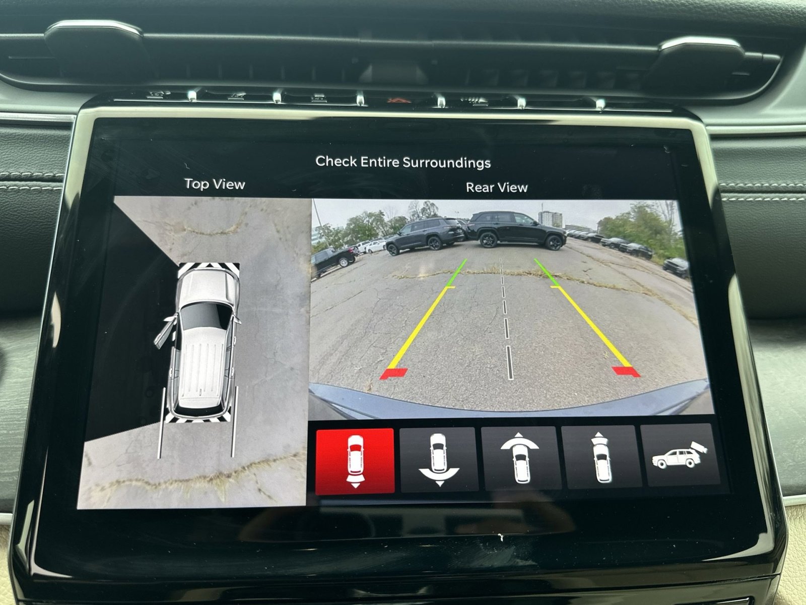 New 2025 Jeep Grand Cherokee Limited w/ Luxury Tech Group II image 19