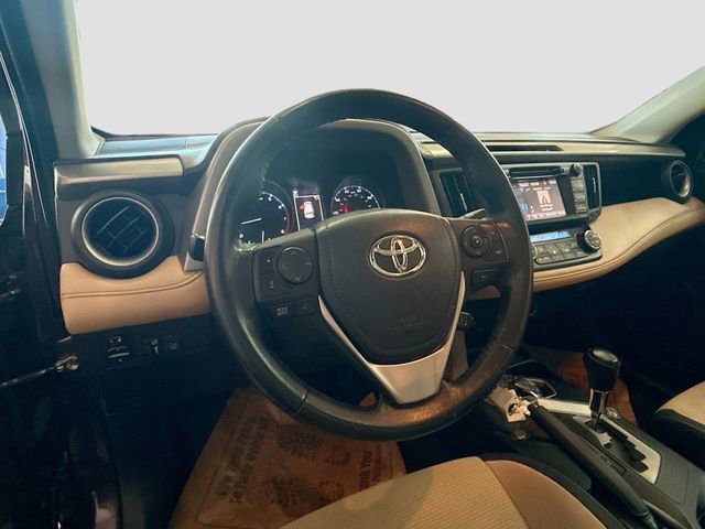 Used 2018 Toyota RAV4 XLE FWD image 12