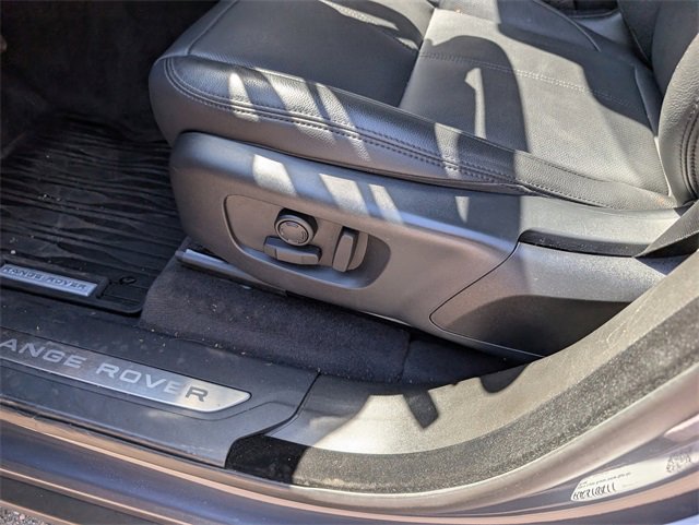 Used 2024 Land Rover Range Rover Velar Dynamic SE image 15