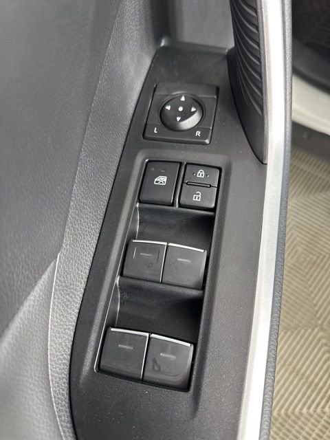 Used 2025 Toyota RAV4 XLE AWD/4WD image 24