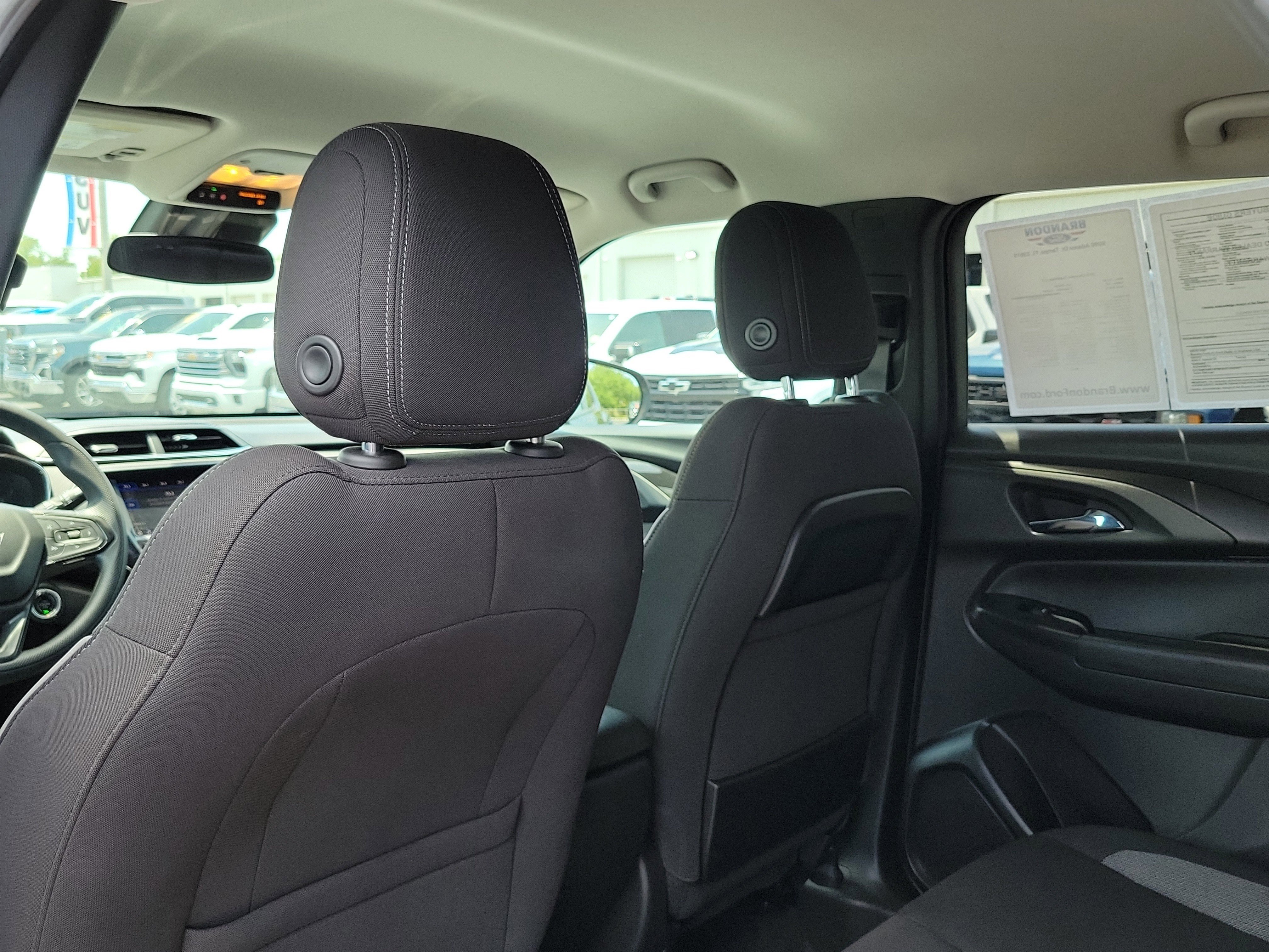 Used 2023 Chevrolet TrailBlazer LT FWD image 15