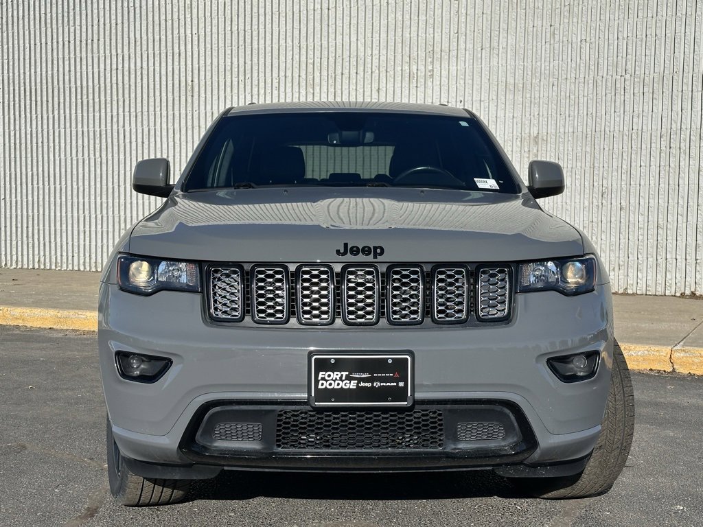 Used 2022 Jeep Grand Cherokee Laredo X image 7