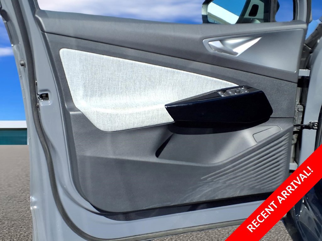 Used 2023 Volkswagen ID.4 Pro AWD/4WD image 10