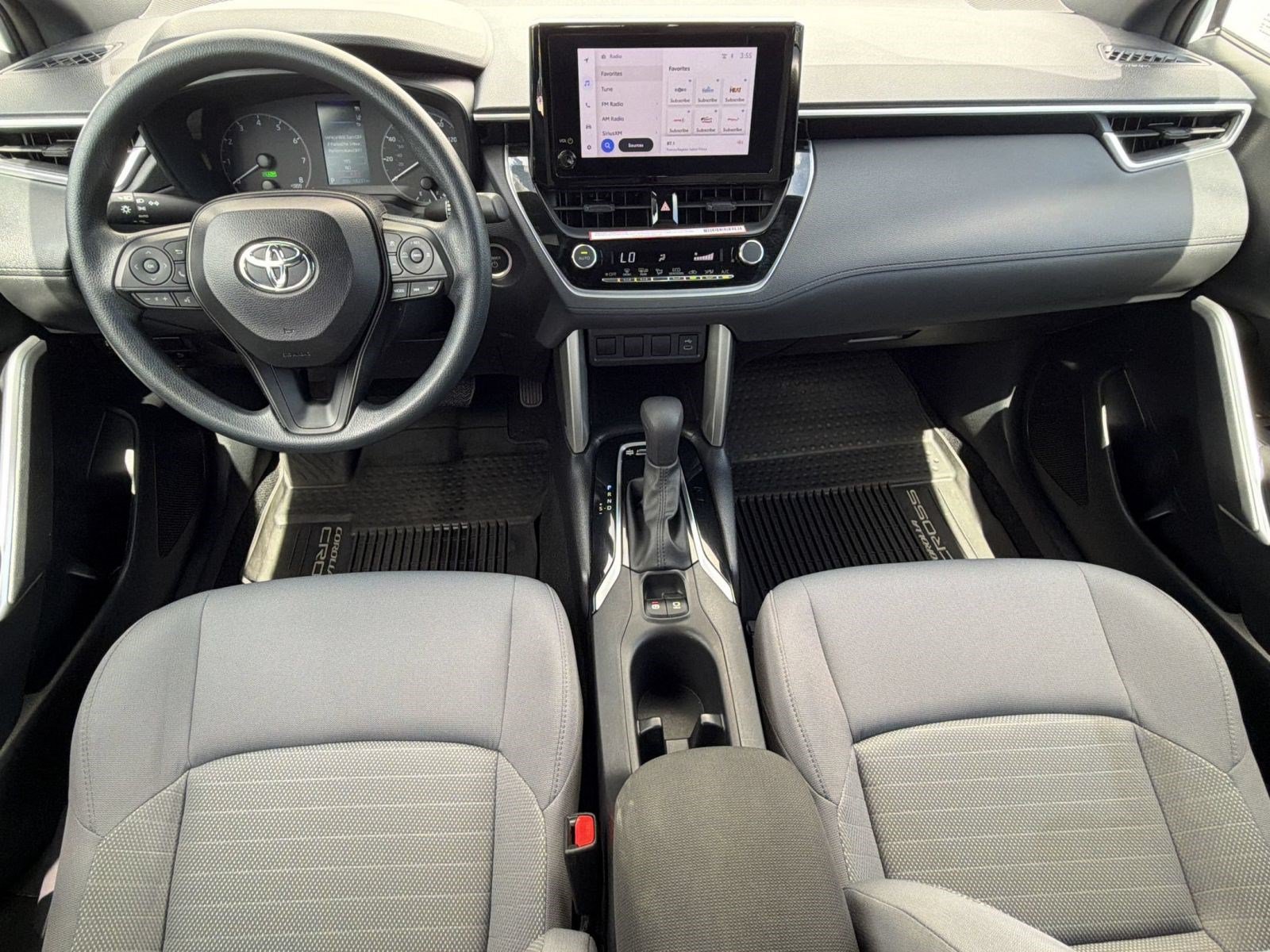 Used 2023 Toyota Corolla Cross AWD Hybrid image 17