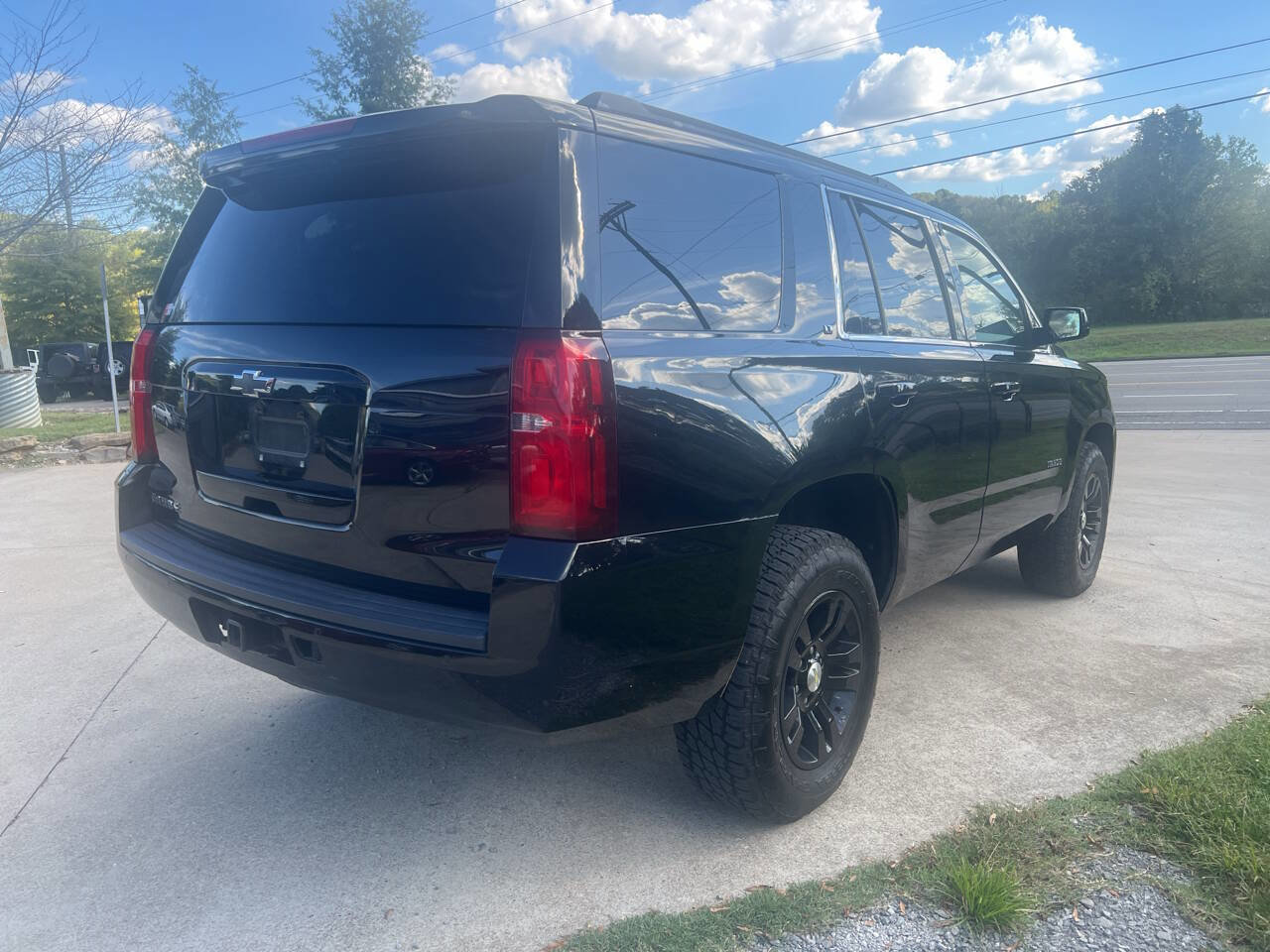 Used 2015 Chevrolet Tahoe LT image 9