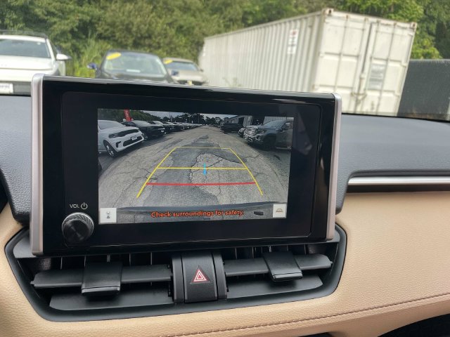 Used 2025 Toyota RAV4 LE AWD/4WD image 24