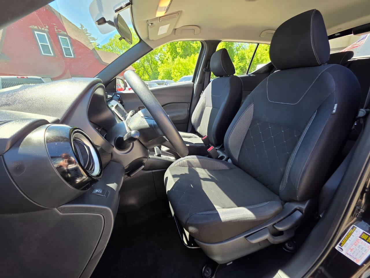 Used 2019 Nissan Kicks SV FWD image 8