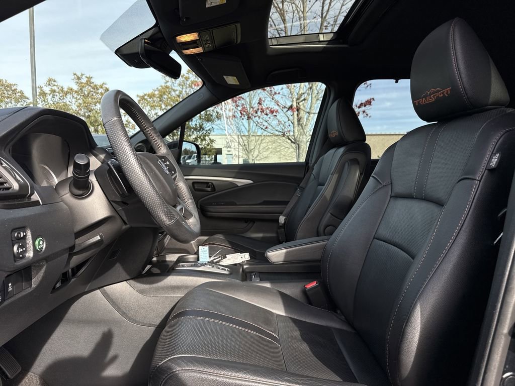 Used 2022 Honda Pilot TrailSport image 11