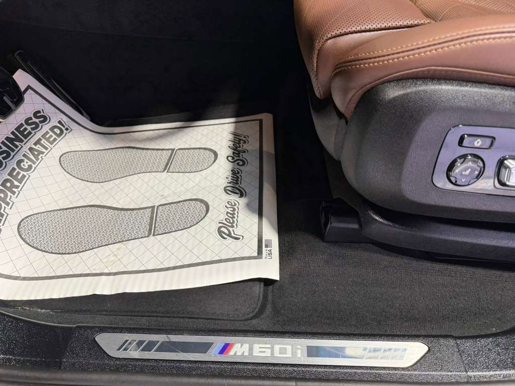 Used 2026 BMW X5 M60i image 24