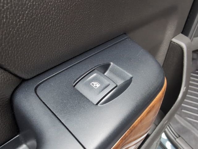 Used 2017 Chevrolet Silverado 2500 High Country w/ Duramax Plus Package image 12