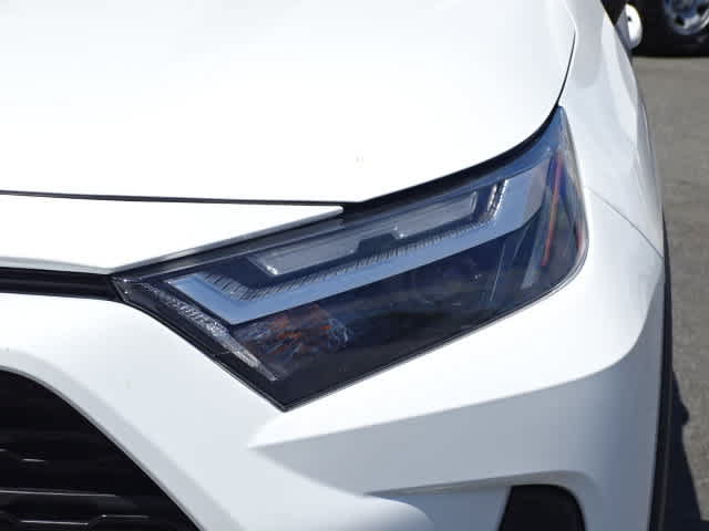 Certified 2023 Toyota RAV4 XLE w/ Convenience Package FWD image 5