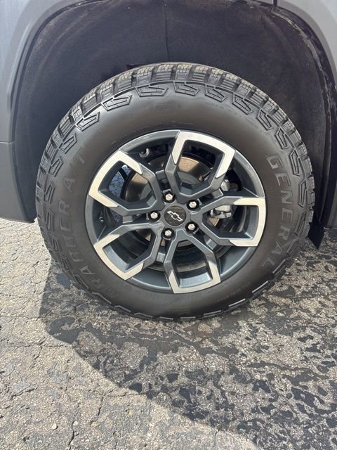 Used 2026 Chevrolet Equinox ACTIV image 11