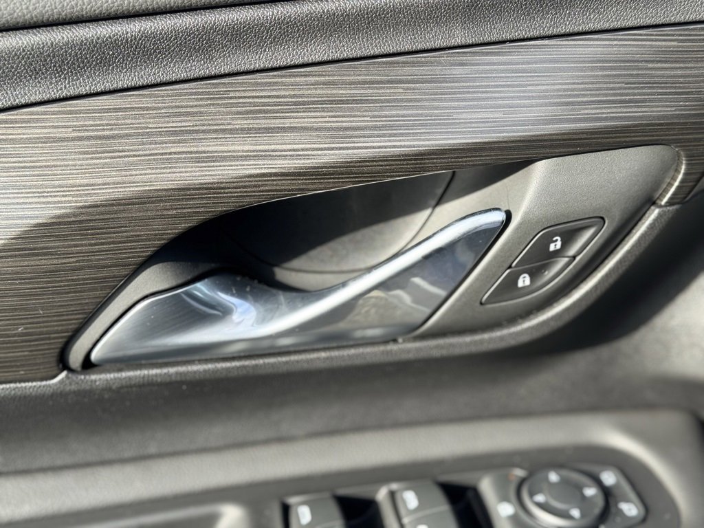 Used 2022 GMC Terrain SLE w/ Driver Convenience Package image 24