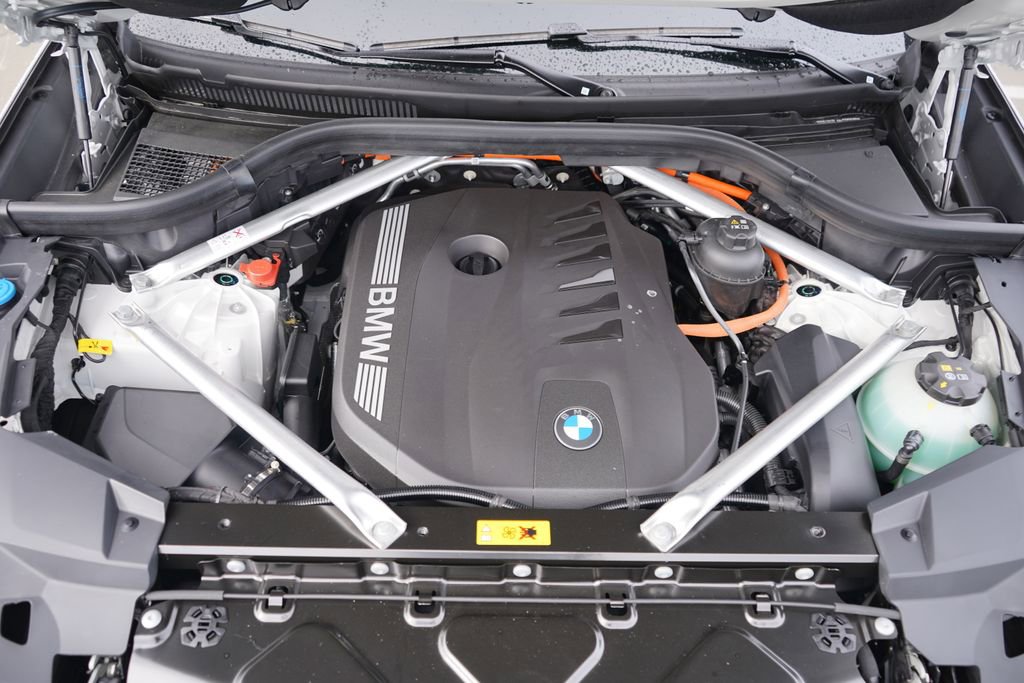 New 2026 BMW X5 xDrive50e w/ M Sport Package image 21