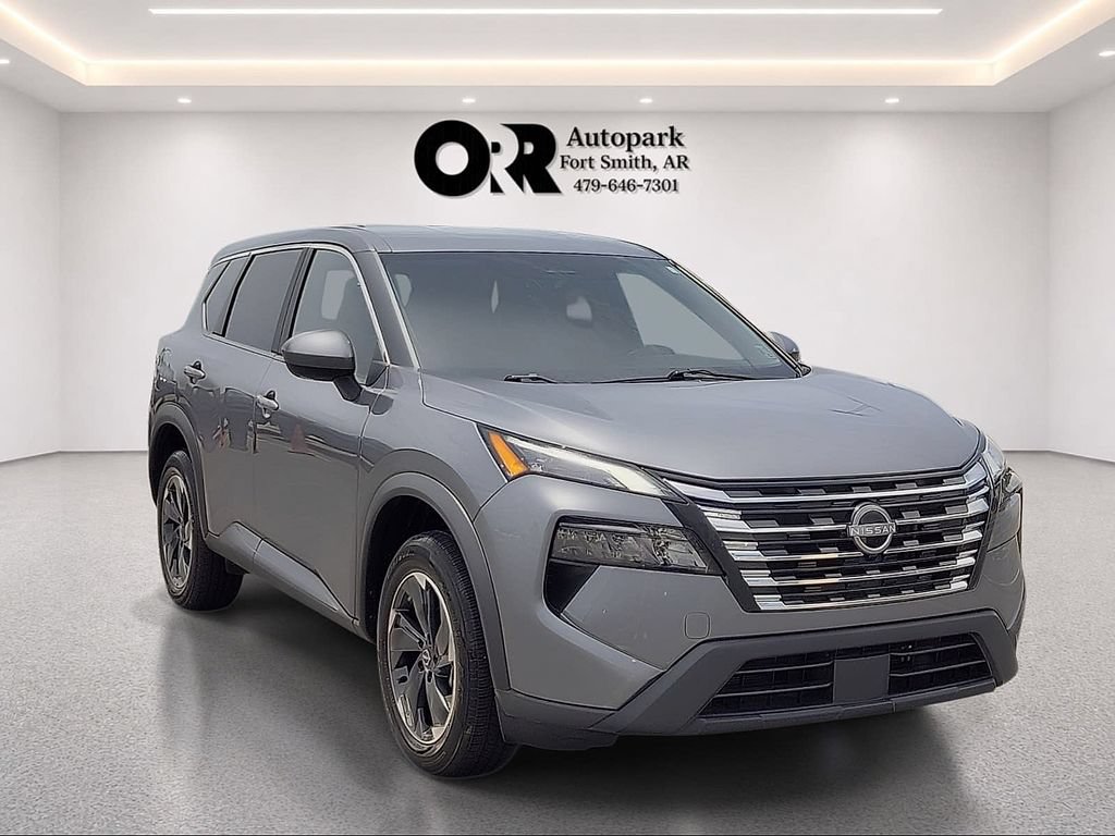 Used 2025 Nissan Rogue SV AWD/4WD image 1