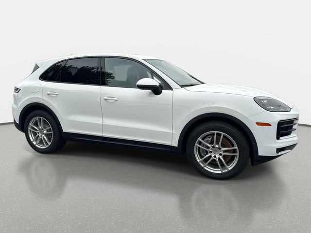 Used 2024 Porsche Cayenne w/ Premium Package AWD/4WD image 7