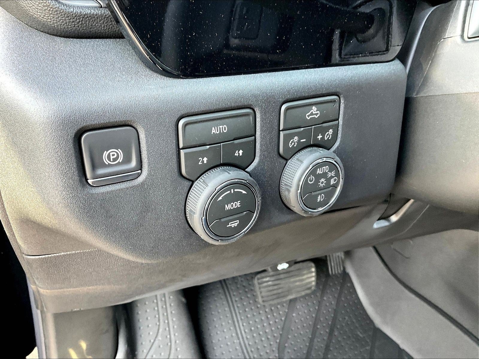 New 2026 Chevrolet Silverado 1500 RST AWD/4WD image 23
