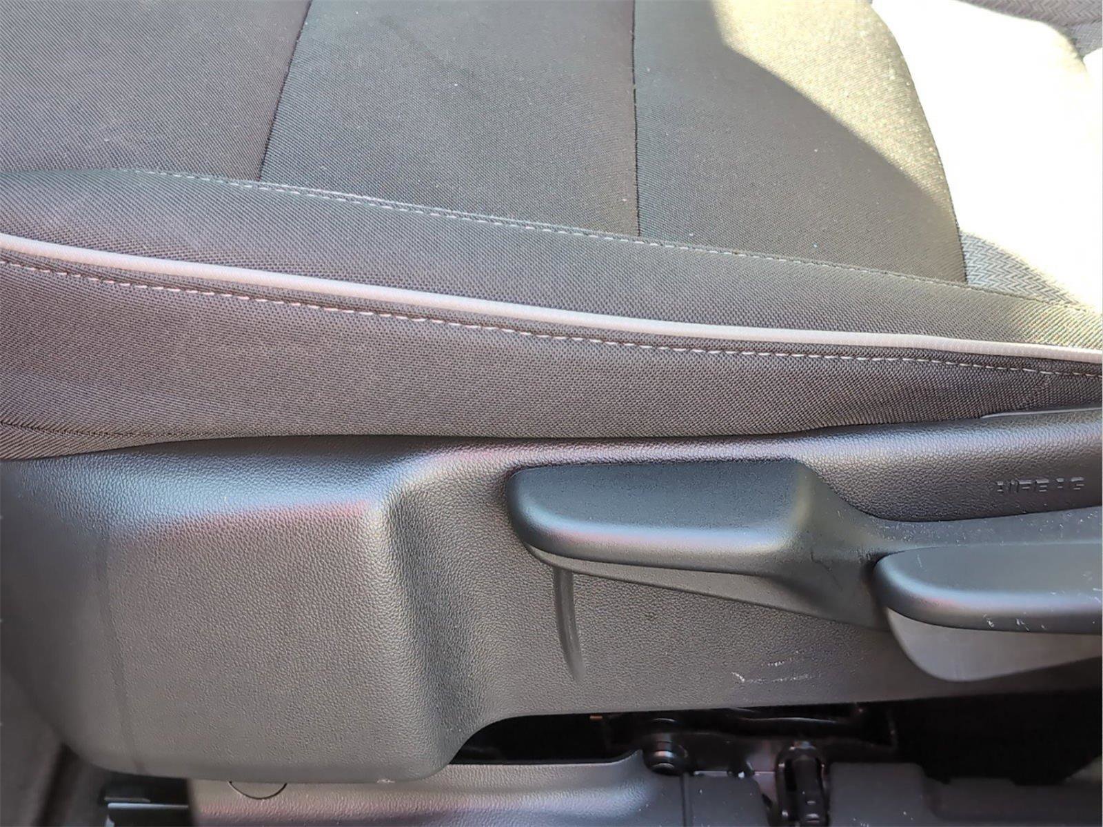 Used 2025 Chevrolet TrailBlazer LT FWD image 13