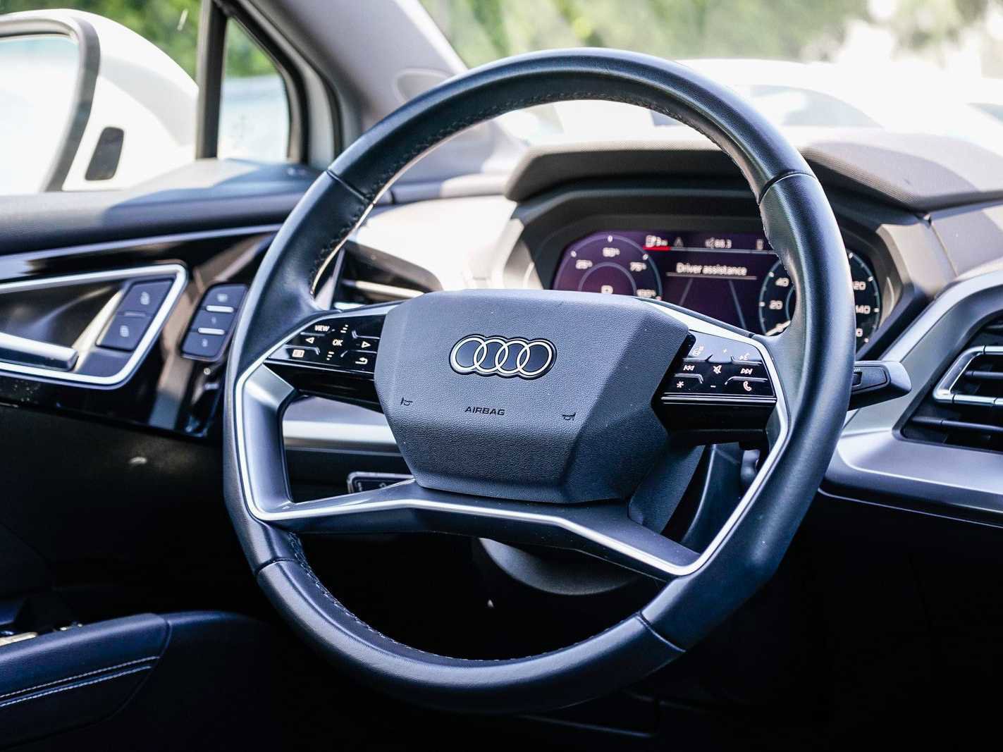 Used 2023 Audi Q4 e-tron Premium Plus w/ Premium Plus image 15