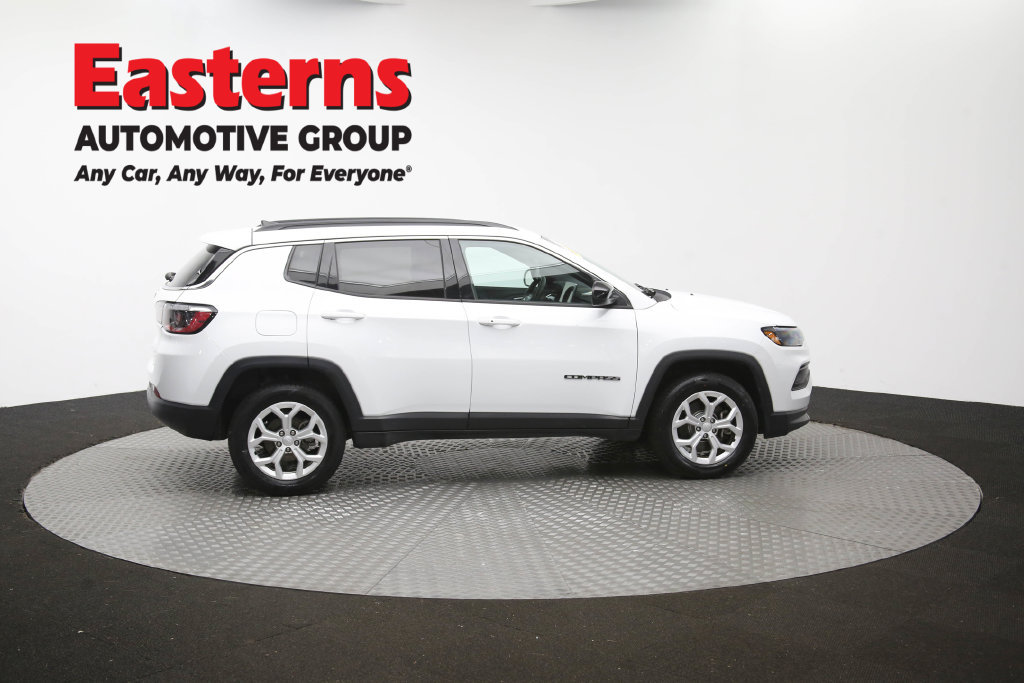 Used 2024 Jeep Compass Latitude AWD/4WD image 45