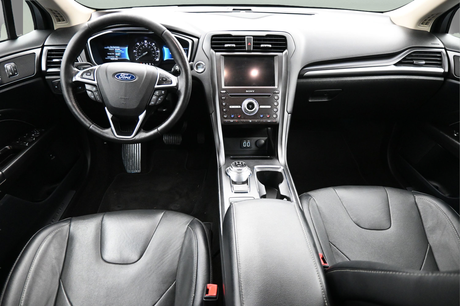 Used 2019 Ford Fusion Energi Titanium FWD image 10