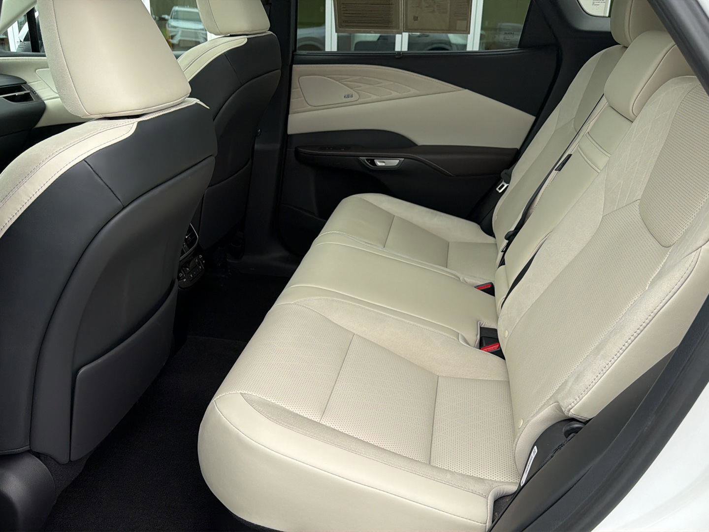 Certified 2024 Lexus RX 350 FWD w/ Convenience Package image 11