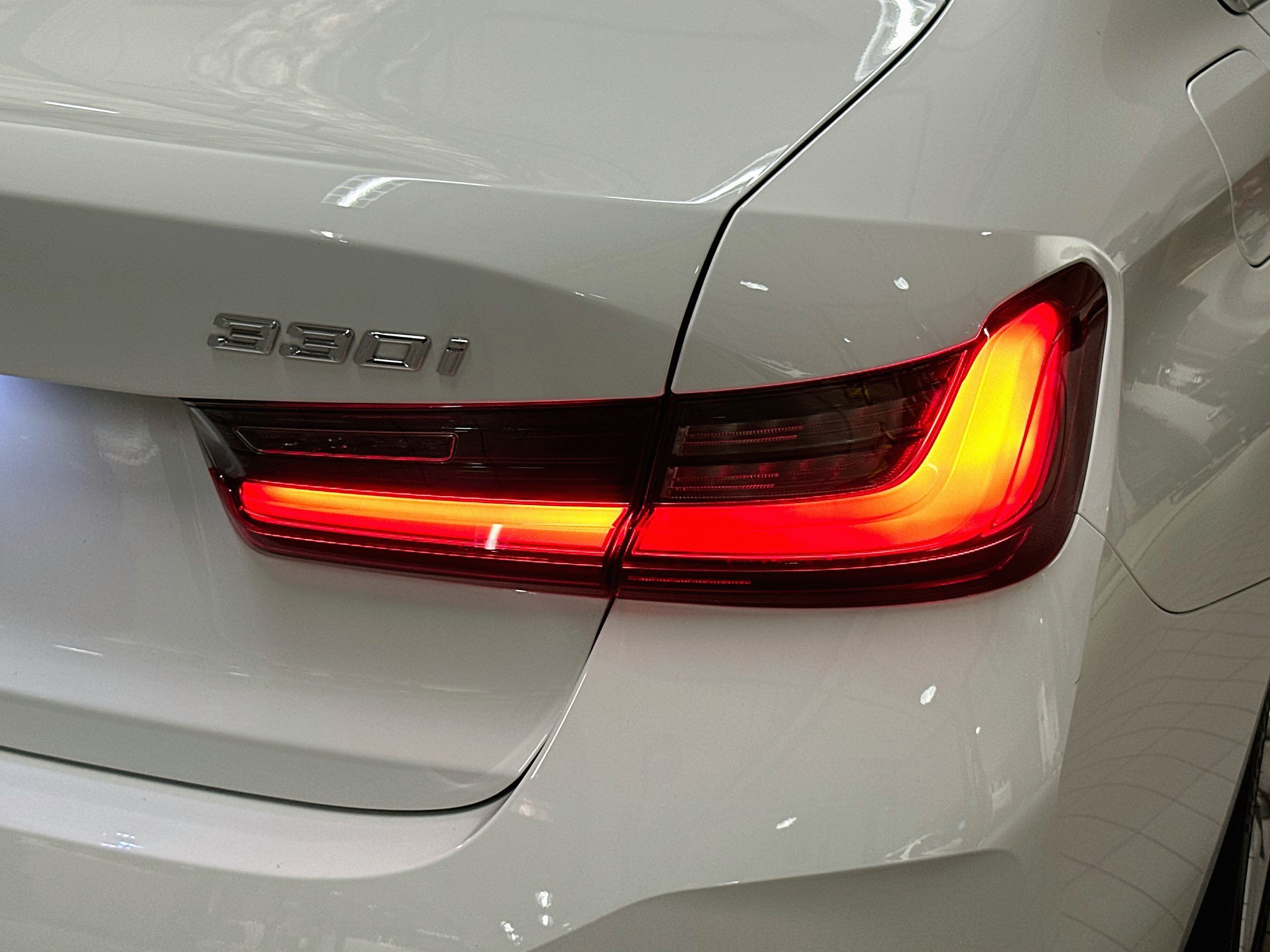 Used 2024 BMW 330i Sedan w/ Premium Package RWD image 31