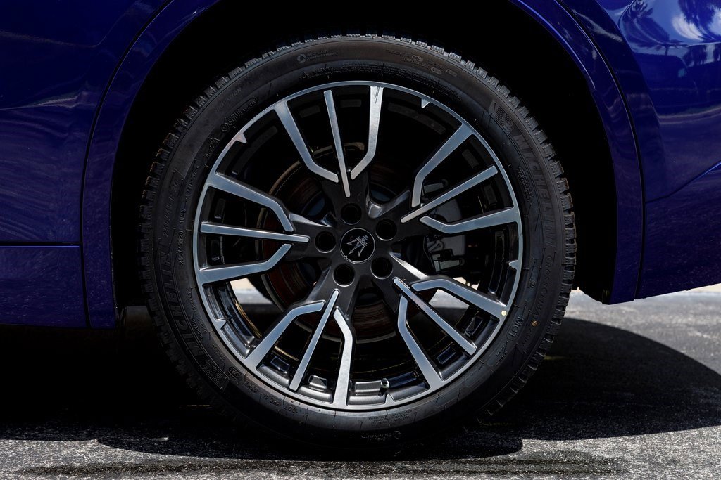 New 2025 Maserati Grecale GT image 13