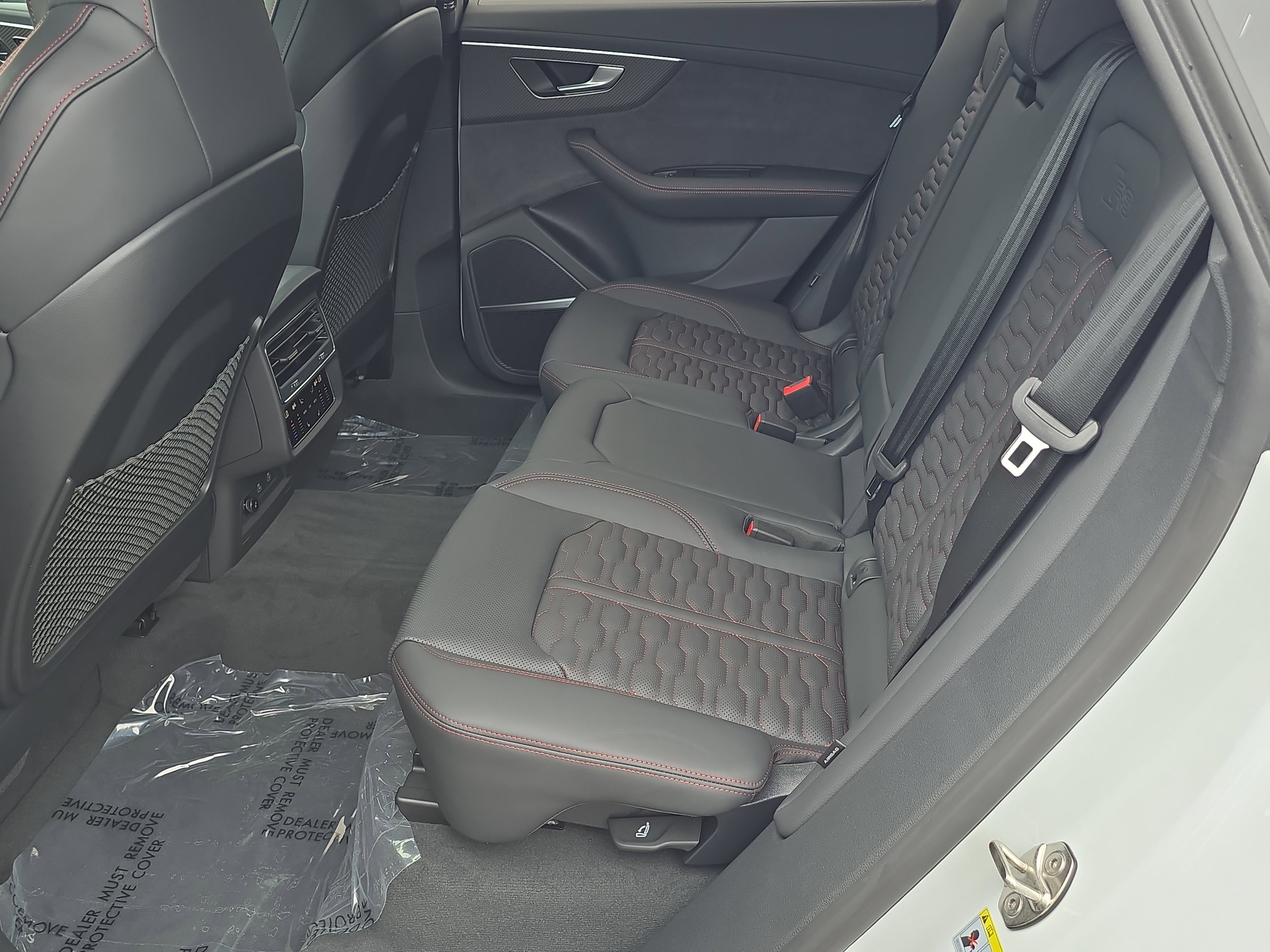 New 2025 Audi RS Q8 performance image 15