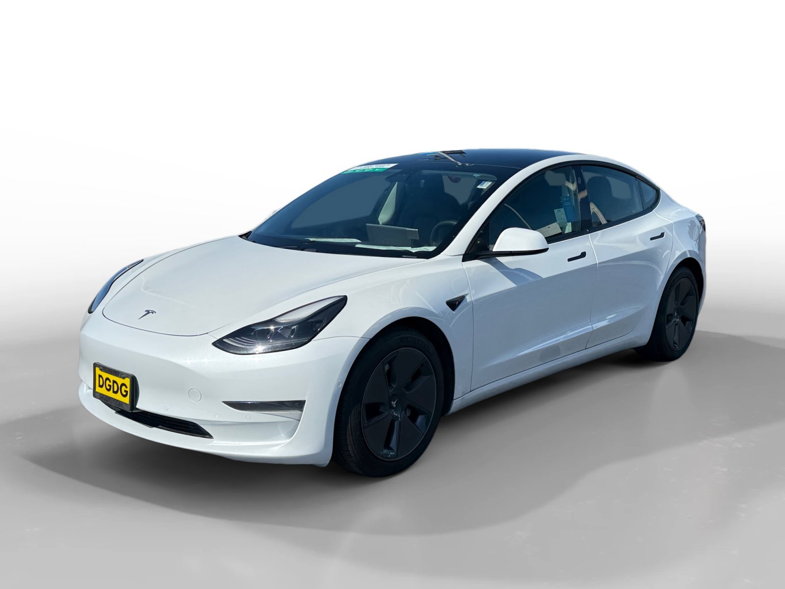 Used 2021 Tesla Model 3 Standard Range Plus RWD image 1