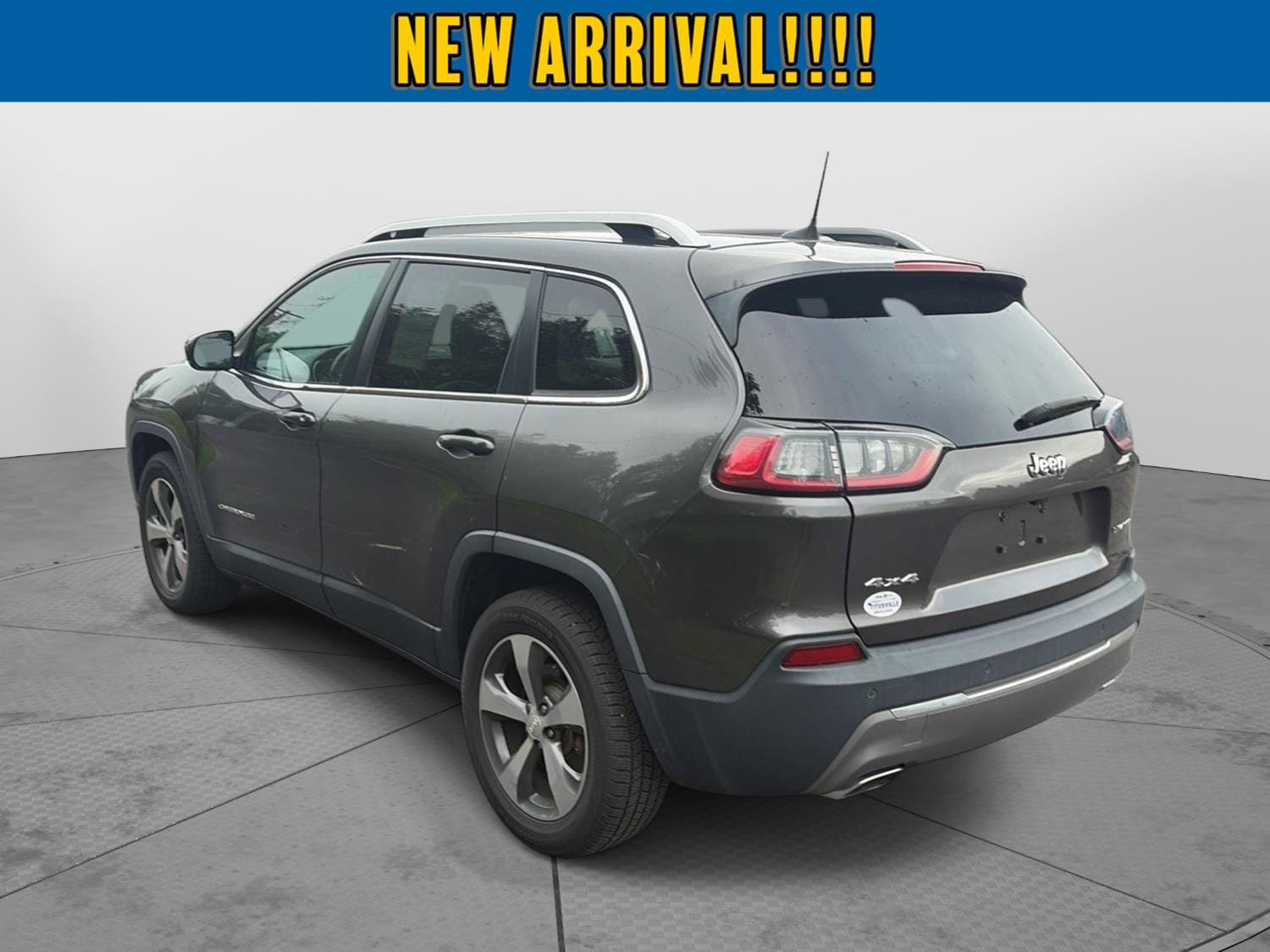 Used 2019 Jeep Cherokee Limited AWD/4WD image 5