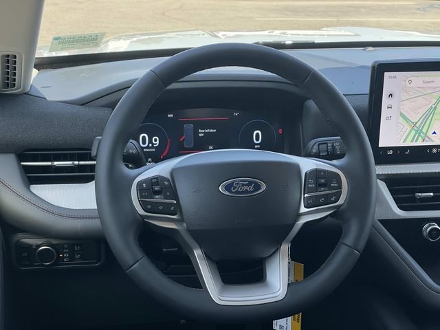 New 2026 Ford Explorer Active RWD image 7