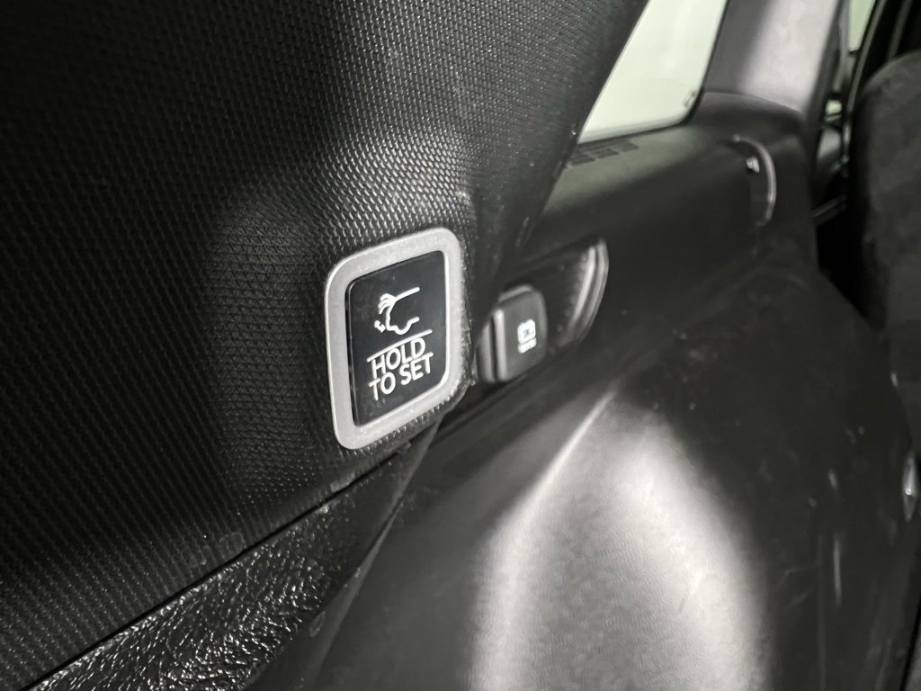 Certified 2024 Jeep Grand Cherokee Limited w/ Luxury Tech Group II image 30