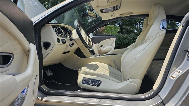 Used 2015 Bentley Continental GT image 13