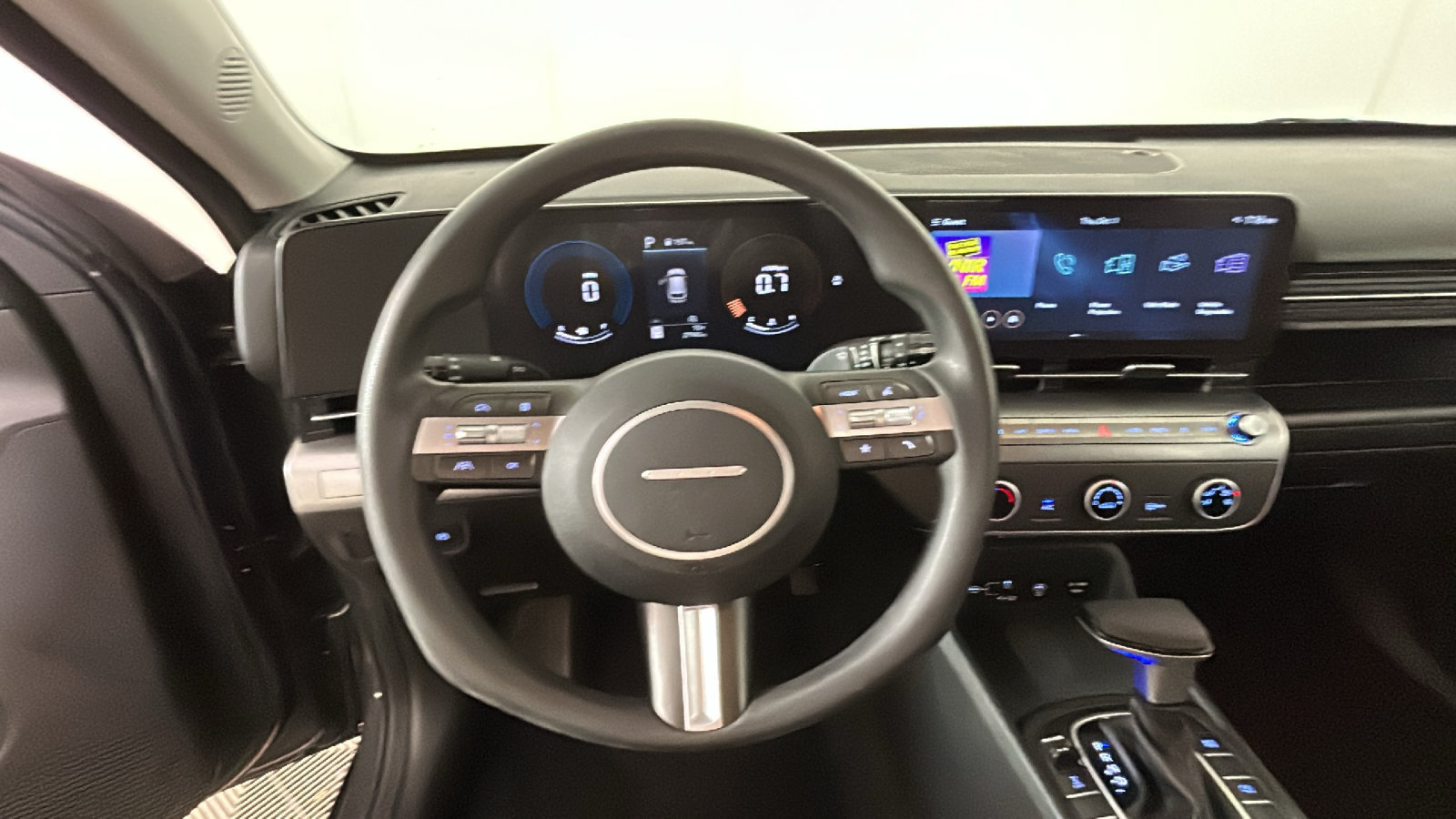 Certified 2024 Hyundai Kona SE AWD/4WD image 19