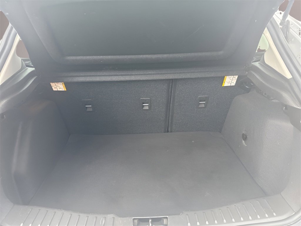 Used 2016 Ford Focus SE w/ Equipment Group 201A image 29