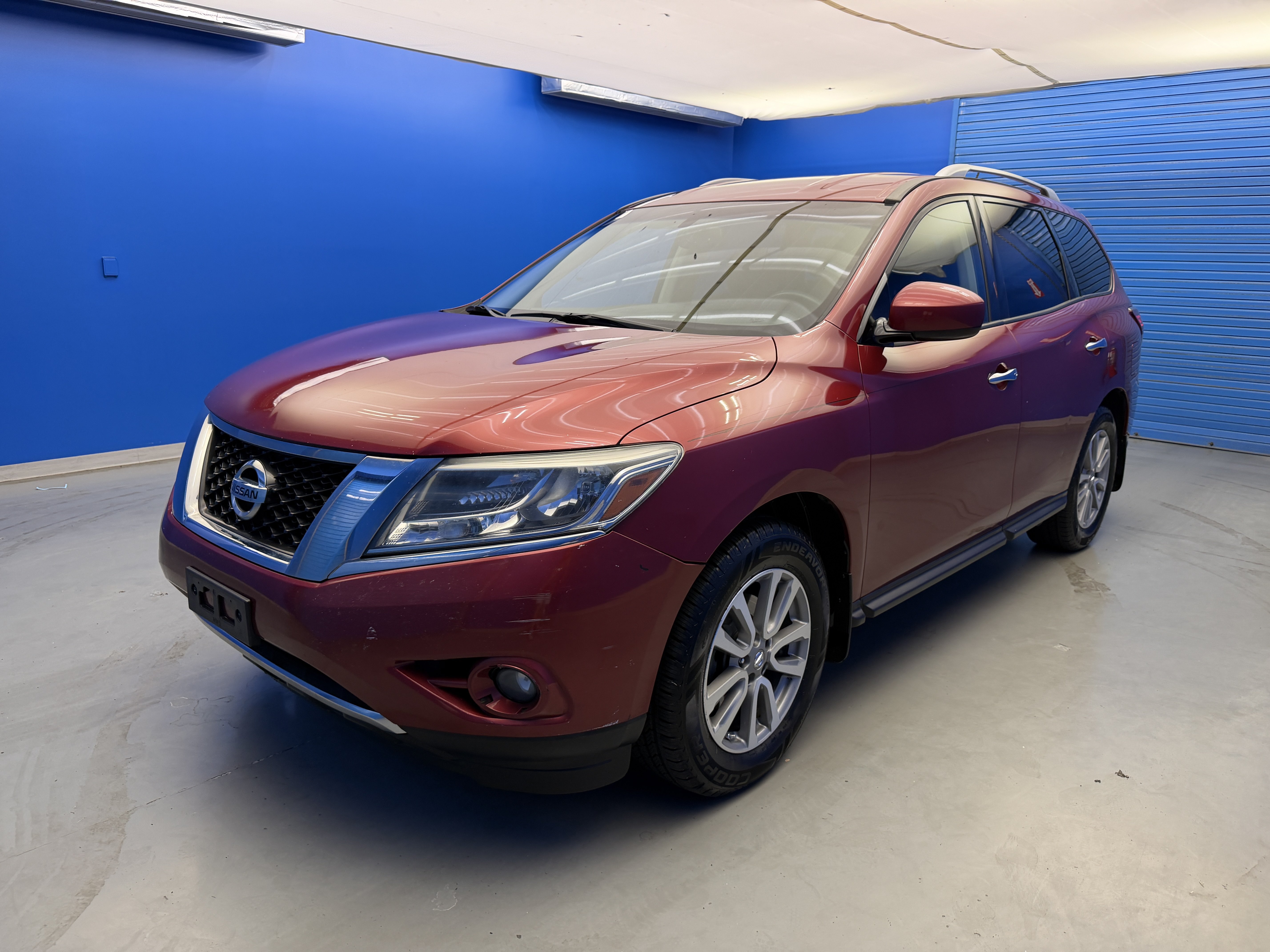 Used 2015 Nissan Pathfinder SV FWD image 4