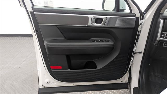 Used 2026 Hyundai Santa Fe SEL FWD image 13