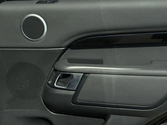 Used 2024 Land Rover Discovery S AWD/4WD image 38