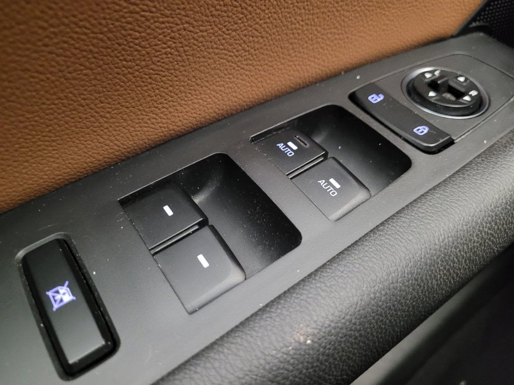 Used 2015 Hyundai Sonata Limited image 27