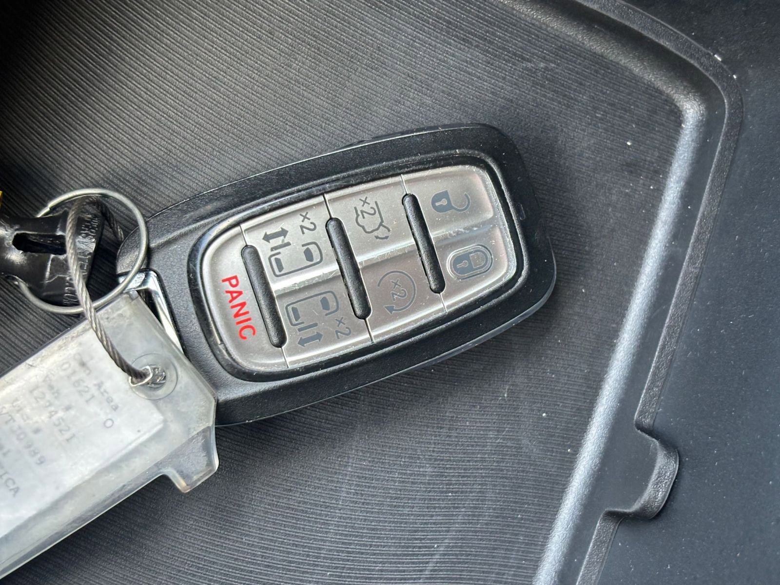 Used 2025 Chrysler Pacifica Select image 27