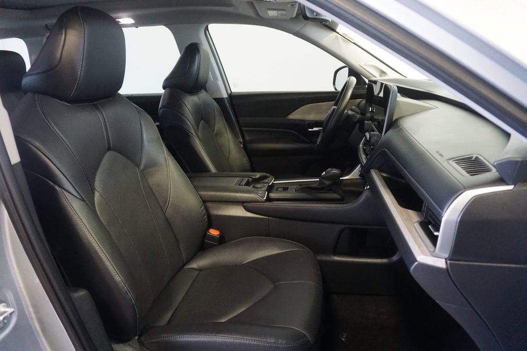 Used 2024 Toyota Grand Highlander Limited image 28