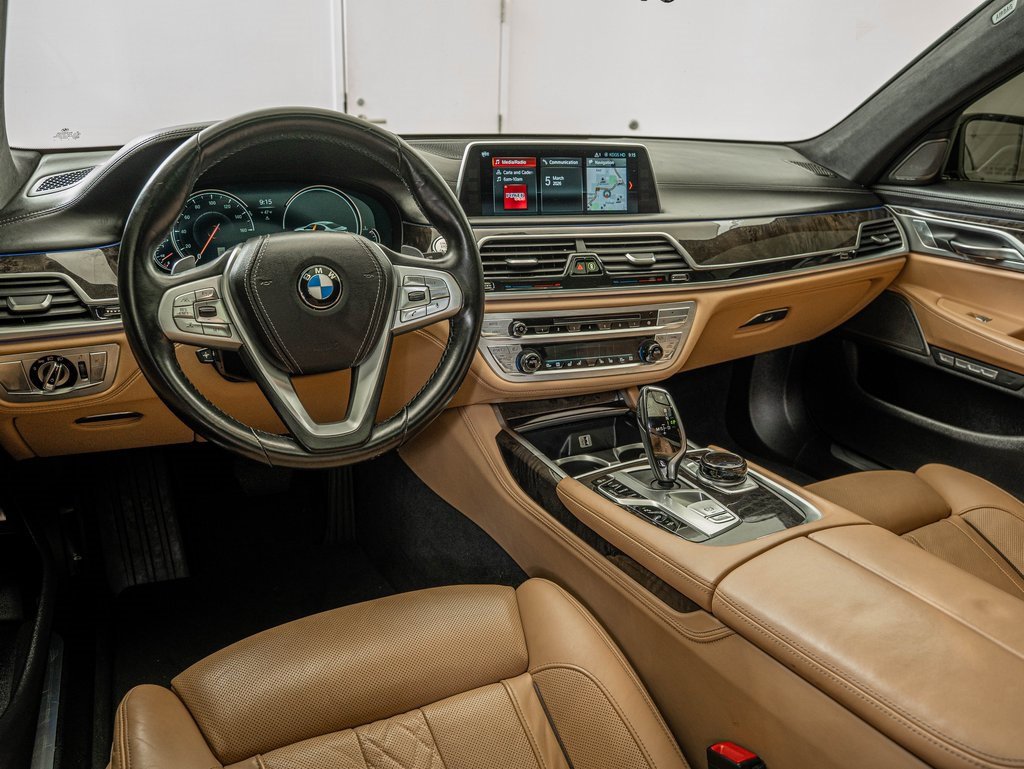 Used 2018 BMW 750i 750i image 4